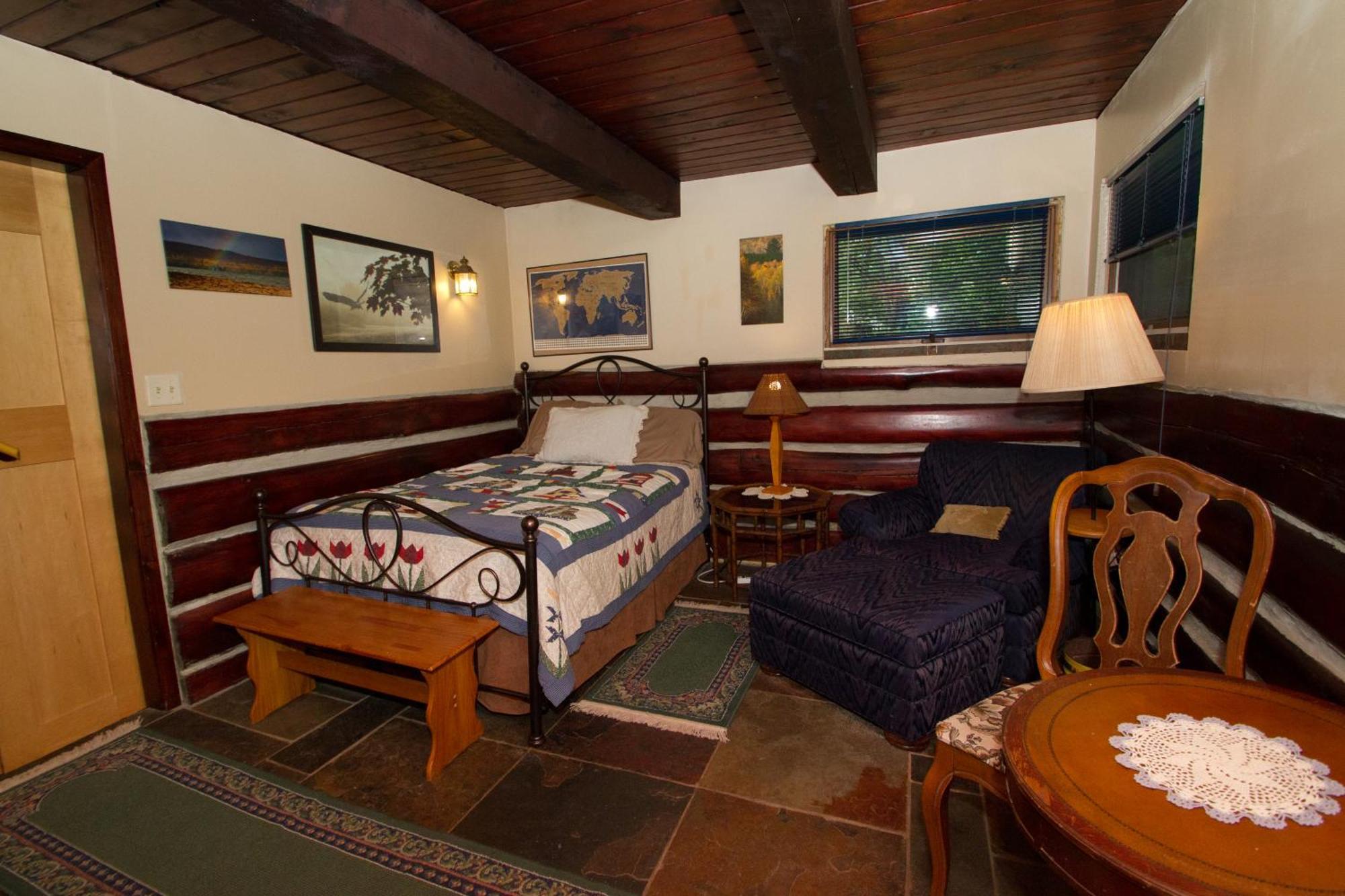 White Horse Stable Homestay Bayfield