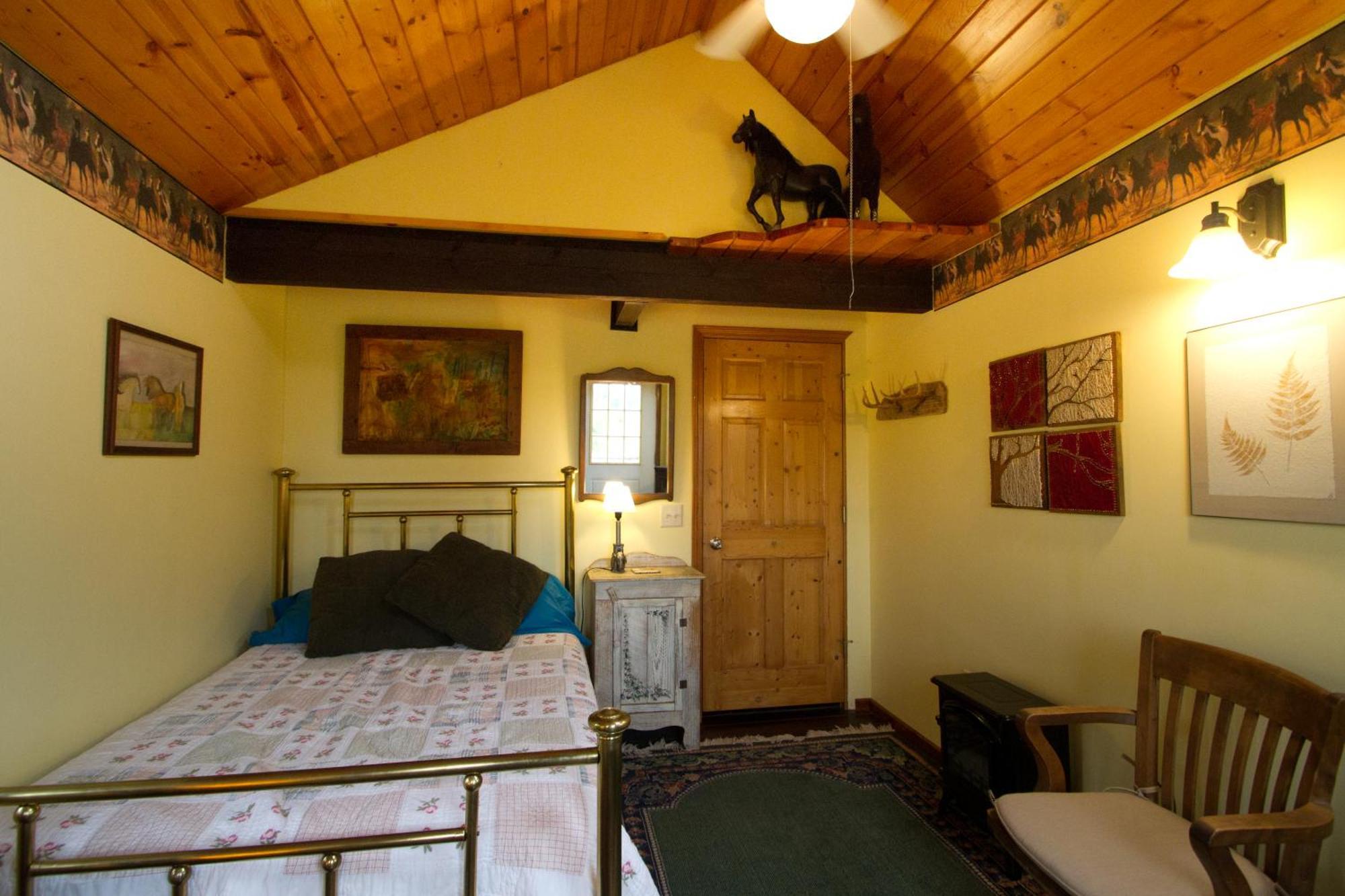 Homestay White Horse Stable Bayfield